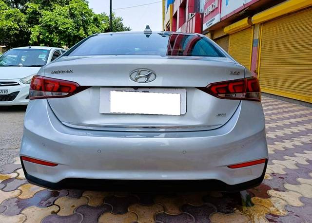 https://images10.gaadi.com/usedcar_image/4521145/original/processed_627e3e3c737d297ef3d085d2927e2838.jpeg?imwidth=6401