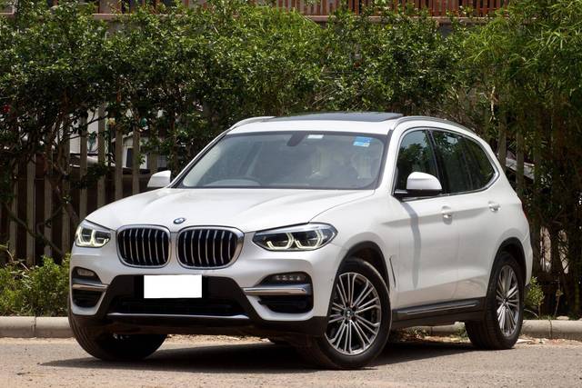 https://images10.gaadi.com/usedcar_image/4521146/original/processed_9f15d17adf5453f6c5ef999c79c9e57a.jpg?imwidth=6400