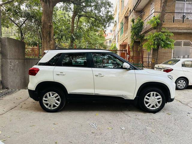 https://images10.gaadi.com/usedcar_image/4521149/original/processed_eb2c9535f69743e42ae8d36a834aa1d3.jpg?imwidth=6401
