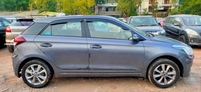 https://images10.gaadi.com/usedcar_image/4521154/original/processed_2fff1ebf79a60458f5431447137e82e9.jpg?imwidth=6401