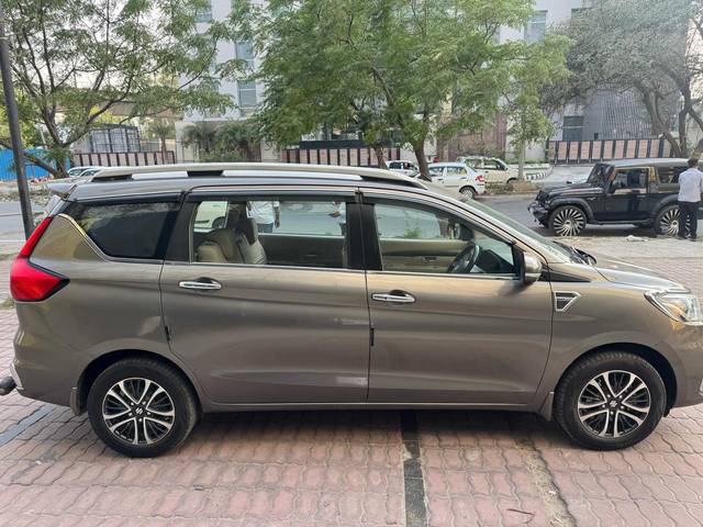 https://images10.gaadi.com/usedcar_image/4521171/original/2eb45dad511319dff154e1b7fa70071c.jpg?imwidth=6401