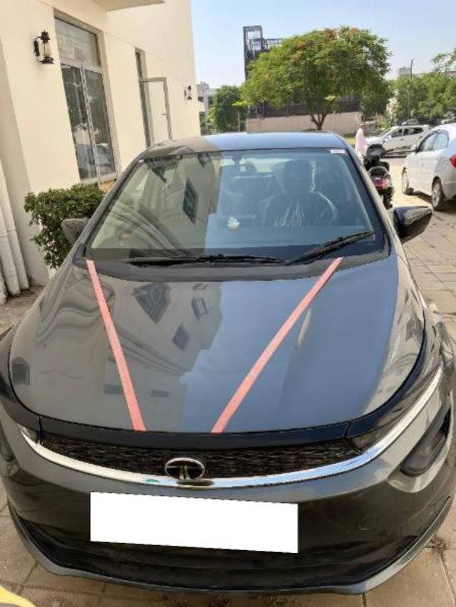 https://images10.gaadi.com/usedcar_image/4521174/original/processed_4eb0c63b-29ff-45db-9761-1ed93b3cfbc9.jpeg?imwidth=6400