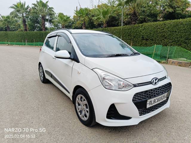 https://images10.gaadi.com/usedcar_image/4521175/original/processed_5f09aaf0ca7d888458f144b19f1ef957.jpg?imwidth=6400