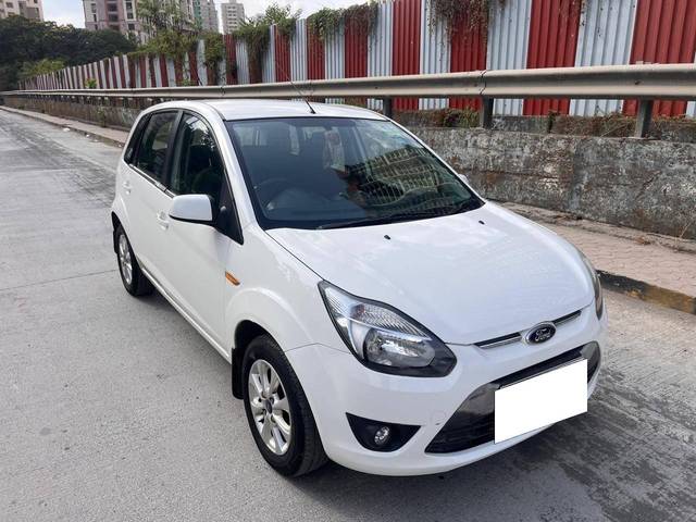 https://images10.gaadi.com/usedcar_image/4521213/original/processed_6dc96df3ebc02c4ff0c102a2da06b262.jpg?imwidth=6400