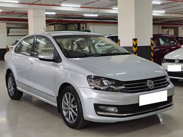 https://images10.gaadi.com/usedcar_image/4521216/original/processed_f87c1a228efea1357bf47a39eff60c19.jpg?imwidth=6400