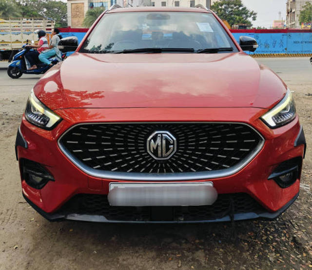 https://images10.gaadi.com/usedcar_image/4521218/original/processed_d8c4b571982c3cb369cc3ee3d05647ca.png?imwidth=6402