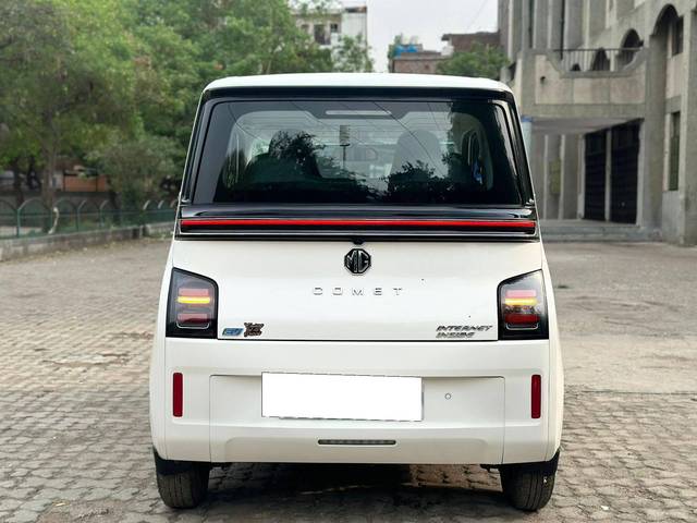 https://images10.gaadi.com/usedcar_image/4521219/original/processed_30d8cdd10485e255a145150751788ad3.jpg?imwidth=6402