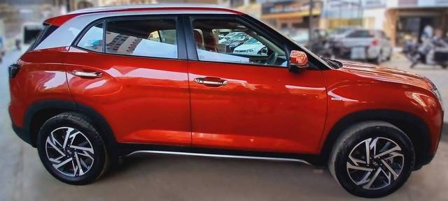 https://images10.gaadi.com/usedcar_image/4521227/original/processed_10f7fa06a660e8f5462a0446069923f1.jpeg?imwidth=6401