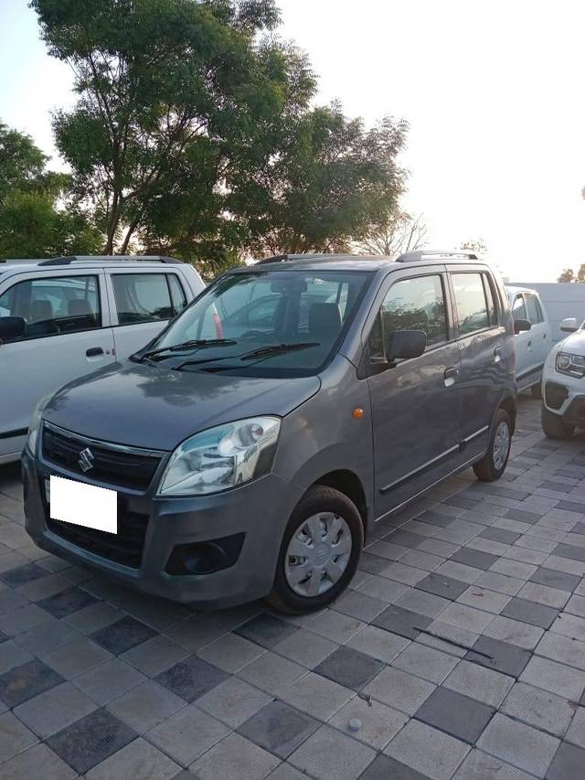https://images10.gaadi.com/usedcar_image/4521231/original/processed_855408c7b54d85b9a9a4bd499b3810b7.jpg?imwidth=6401