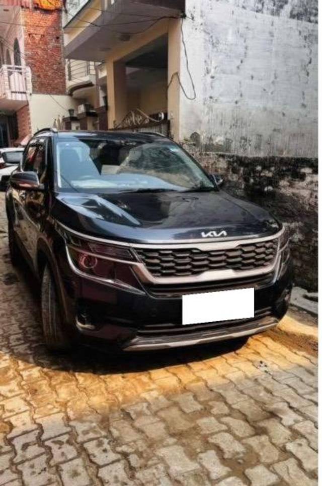 https://images10.gaadi.com/usedcar_image/4521233/original/processed_363a0cd1-6823-42c6-a9f3-98a4e91e3fc9.jpeg?imwidth=6400
