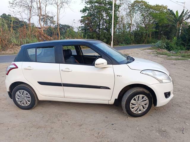 https://images10.gaadi.com/usedcar_image/4521236/original/processed_0a187c6e84a74e30cb0f74880ab3693f.jpg?imwidth=6401
