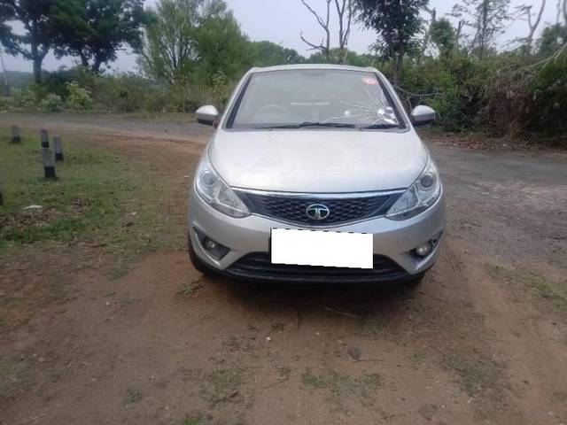https://images10.gaadi.com/usedcar_image/4521239/original/processed_5d170015-7d97-4f69-a64d-caeb44695ebe.jpg?imwidth=6400