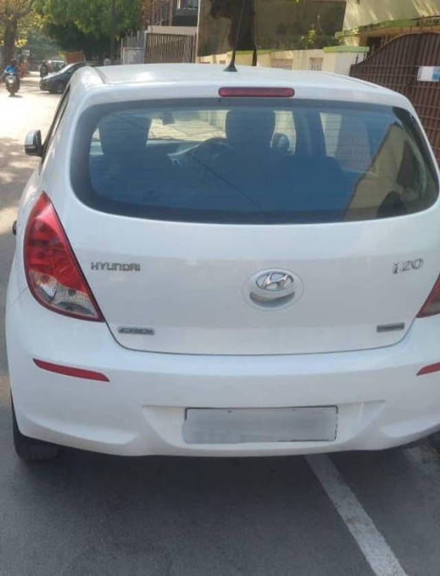 https://images10.gaadi.com/usedcar_image/4521245/original/processed_ef116da24967f30171f9dce704aaa681.png?imwidth=6402