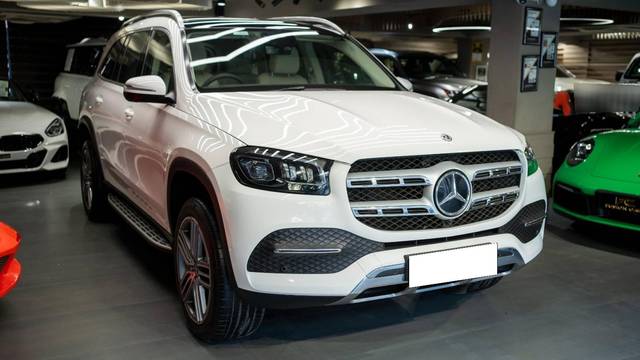 https://images10.gaadi.com/usedcar_image/4521257/original/processed_b93767d8f377714f56503192d9ba98c6.jpg?imwidth=6400