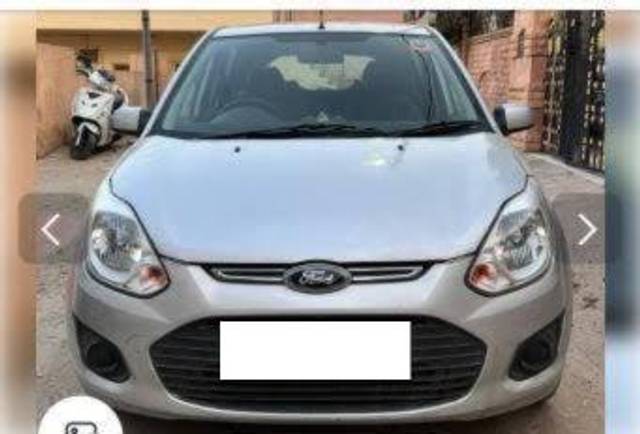 https://images10.gaadi.com/usedcar_image/4521262/original/processed_3039b23f-b689-4cdc-a37a-cda6c346f6dd.jpg?imwidth=6400