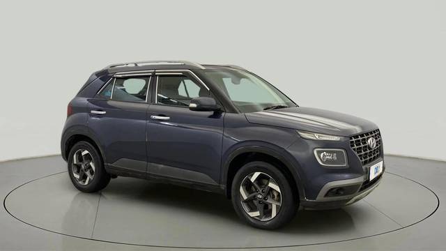 https://images10.gaadi.com/usedcar_image/4521264/original/567d765b623d3b4360eb0c0a67131d59.jpg?imwidth=6400