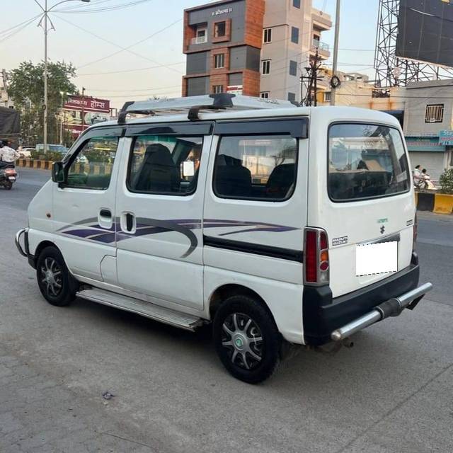 https://images10.gaadi.com/usedcar_image/4521270/original/processed_d621b5ab331c18fd5dedd61e16781fad.jpg?imwidth=6402