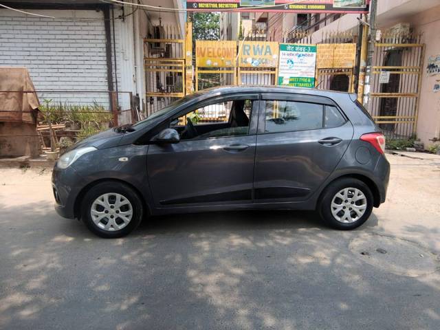 https://images10.gaadi.com/usedcar_image/4521282/original/processed_b00411d9ac8172ad95bf22f399d22ddd.jpg?imwidth=6402