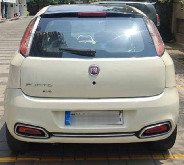 https://images10.gaadi.com/usedcar_image/4521283/original/processed_6df0bd0e5bbcb9dd1a098527203a24d9.png?imwidth=6401