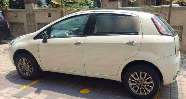 https://images10.gaadi.com/usedcar_image/4521283/original/processed_bf98df6bce174a0a88128390e51f0eb4.png?imwidth=6402