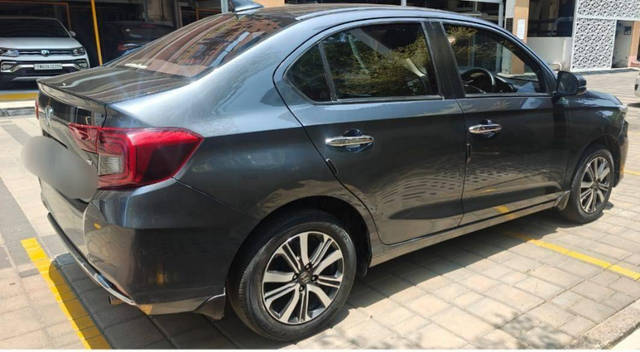https://images10.gaadi.com/usedcar_image/4521286/original/6064539e66075220acfc23e452912cf1.png?imwidth=6401