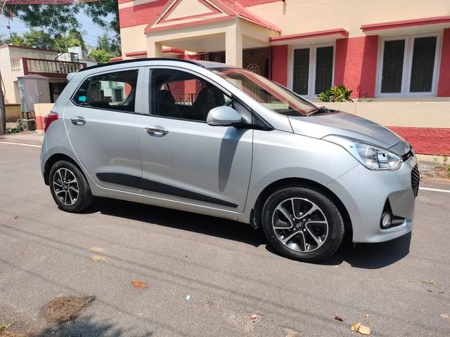 https://images10.gaadi.com/usedcar_image/4521293/original/4231527b8dfd2146ed79ae029deaa9ef.jpg?imwidth=6400