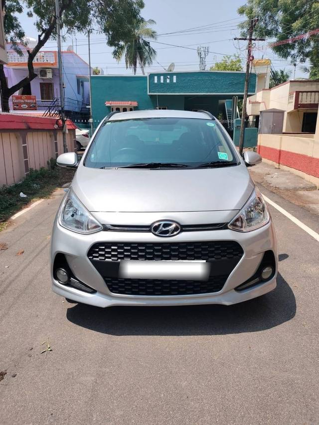 https://images10.gaadi.com/usedcar_image/4521293/original/processed_cdca6c921fe34d9fc9c3fdf3e9ce57af.jpg?imwidth=6401
