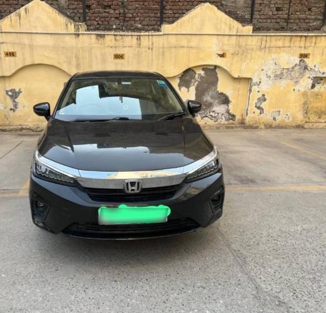 https://images10.gaadi.com/usedcar_image/4521299/original/processed_90e01edf-ff1b-40a9-905d-98a4bf88a858.jpg?imwidth=6400