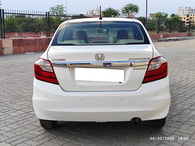https://images10.gaadi.com/usedcar_image/4521301/original/processed_5c721b6515f1957389d657846cf653ed.jpeg?imwidth=6402