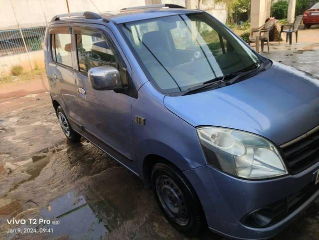 https://images10.gaadi.com/usedcar_image/4521304/original/processed_3a7d881b-0ce3-4088-80c4-b0e0919cc7f0.jpg?imwidth=6402