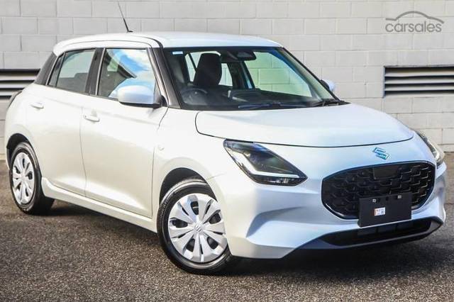 https://images10.gaadi.com/usedcar_image/4521336/original/processed_processed_d220cda3-c7c2-4e4a-b643-d27a5326f7a1.jpg?imwidth=6402