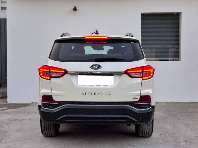 https://images10.gaadi.com/usedcar_image/4521342/original/processed_7644aae90ef28b91b99f4c94219e6a5d.jpg?imwidth=6401