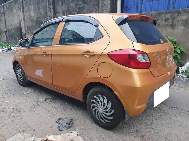 https://images10.gaadi.com/usedcar_image/4521343/original/processed_914aad6eee3833b3c7f1d5d0f139d824.jpg?imwidth=6402