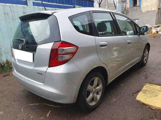 https://images10.gaadi.com/usedcar_image/4521345/original/processed_851419fc627aa123873cd9697285fbc0.jpg?imwidth=6401