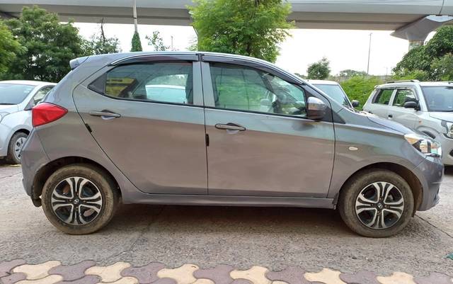 https://images10.gaadi.com/usedcar_image/4521351/original/809ffb3c3d8b92861e659f32e10dd4d2.jpg?imwidth=6401