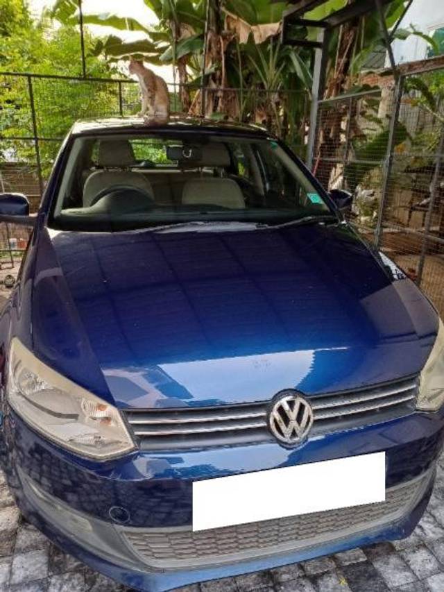 https://images10.gaadi.com/usedcar_image/4521354/original/processed_b0df9894-3c40-4e27-b85e-73b17ab7a72e.jpg?imwidth=6400
