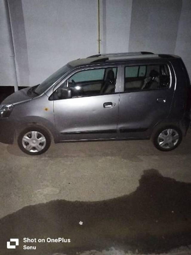 https://images10.gaadi.com/usedcar_image/4521355/original/processed_4265f0db-d1a7-485f-bd34-c87cec76230d.jpg?imwidth=6401
