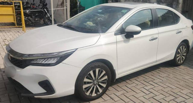 https://images10.gaadi.com/usedcar_image/4521356/original/877bc832013caa112e0885b4cd3e8922.png?imwidth=6402