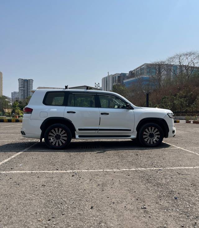 https://images10.gaadi.com/usedcar_image/4521357/original/45dc8d68e365a7a63144e52d32ea313e.jpeg?imwidth=6401