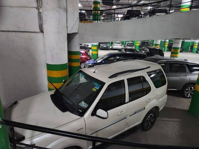 https://images10.gaadi.com/usedcar_image/4521358/original/processed_fbb37a79-aaf5-486c-b8e4-c433a1fe8e75.jpeg?imwidth=6402