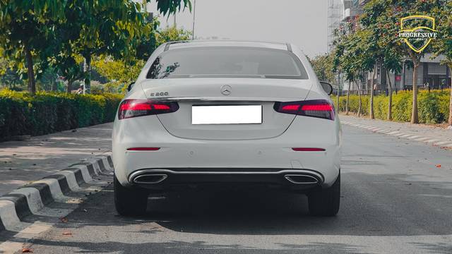 https://images10.gaadi.com/usedcar_image/4521360/original/processed_4bae0355b34627f160df8338ddd91608.jpg?imwidth=6402