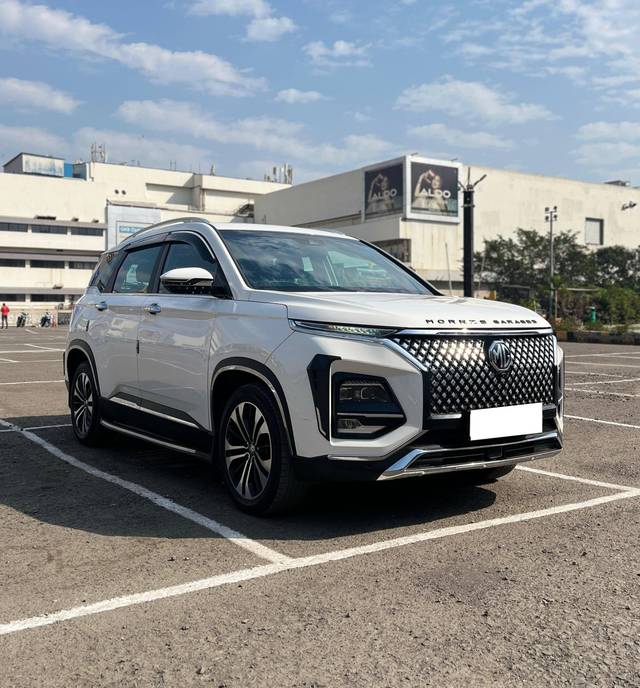 https://images10.gaadi.com/usedcar_image/4521361/original/processed_8e21f1bc568bf7bc4ecebb5cdc25d4cb.jpg?imwidth=6400