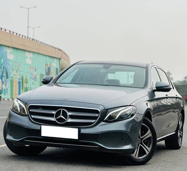 https://images10.gaadi.com/usedcar_image/4521363/original/processed_549070875f2b96f8c02ecb02ef3bca97.jpg?imwidth=6402
