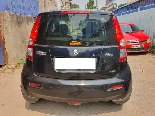 https://images10.gaadi.com/usedcar_image/4521370/original/processed_68dacabfb7bd3b4f0972bd74c6ff3320.jpg?imwidth=6402