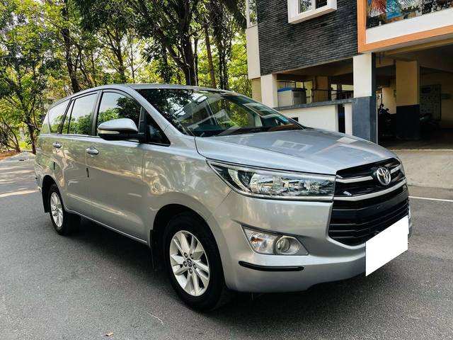 https://images10.gaadi.com/usedcar_image/4521372/original/processed_7bd53e90669f8e13fe53fc54f445aacb.jpeg?imwidth=6400