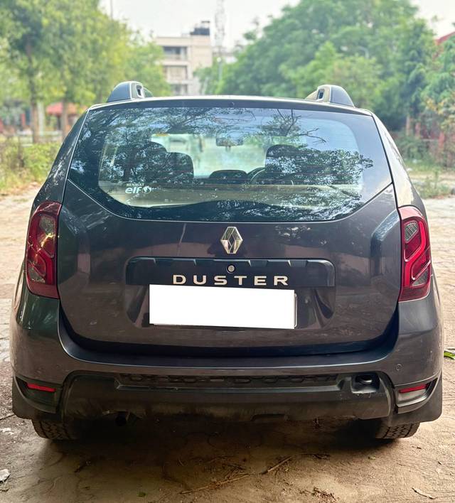 https://images10.gaadi.com/usedcar_image/4521404/original/processed_2cca6fdf-4f2a-4179-8082-7113b8e3fa0e.jpg?imwidth=6402
