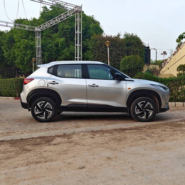 https://images10.gaadi.com/usedcar_image/4521416/original/ecadd70a97b26b637caf3d1ca9870775.jpg?imwidth=6401