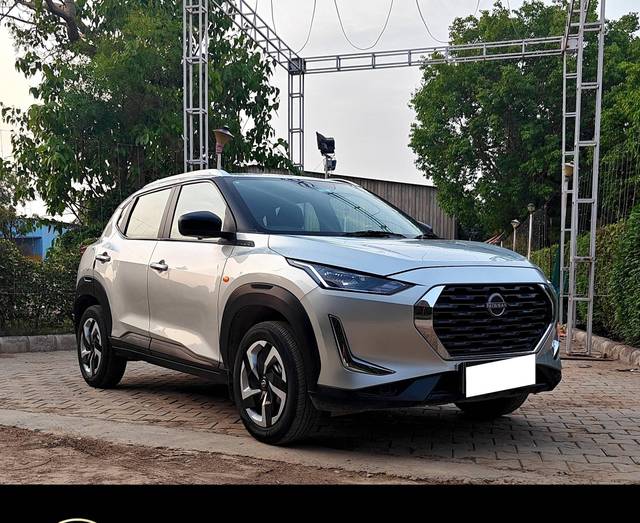 https://images10.gaadi.com/usedcar_image/4521416/original/processed_6acbfb3db0e1edc9953077279bb723cc.jpg?imwidth=6400