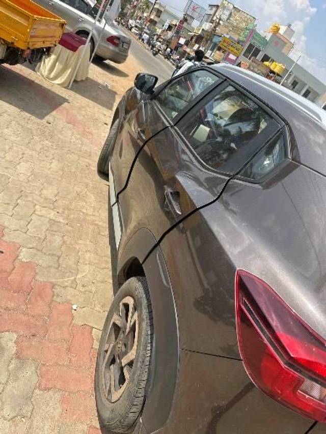 https://images10.gaadi.com/usedcar_image/4521417/original/processed_22a13bf2-8a13-4552-b6b3-a54209536c84.jpg?imwidth=6402