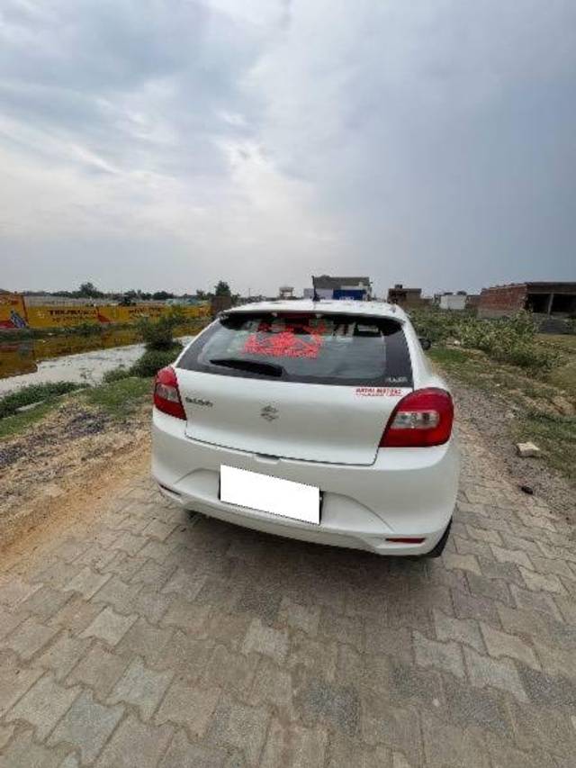 https://images10.gaadi.com/usedcar_image/4521418/original/processed_ac6b1f8b-3625-4626-91ae-1dd13f074dcb.jpeg?imwidth=6401